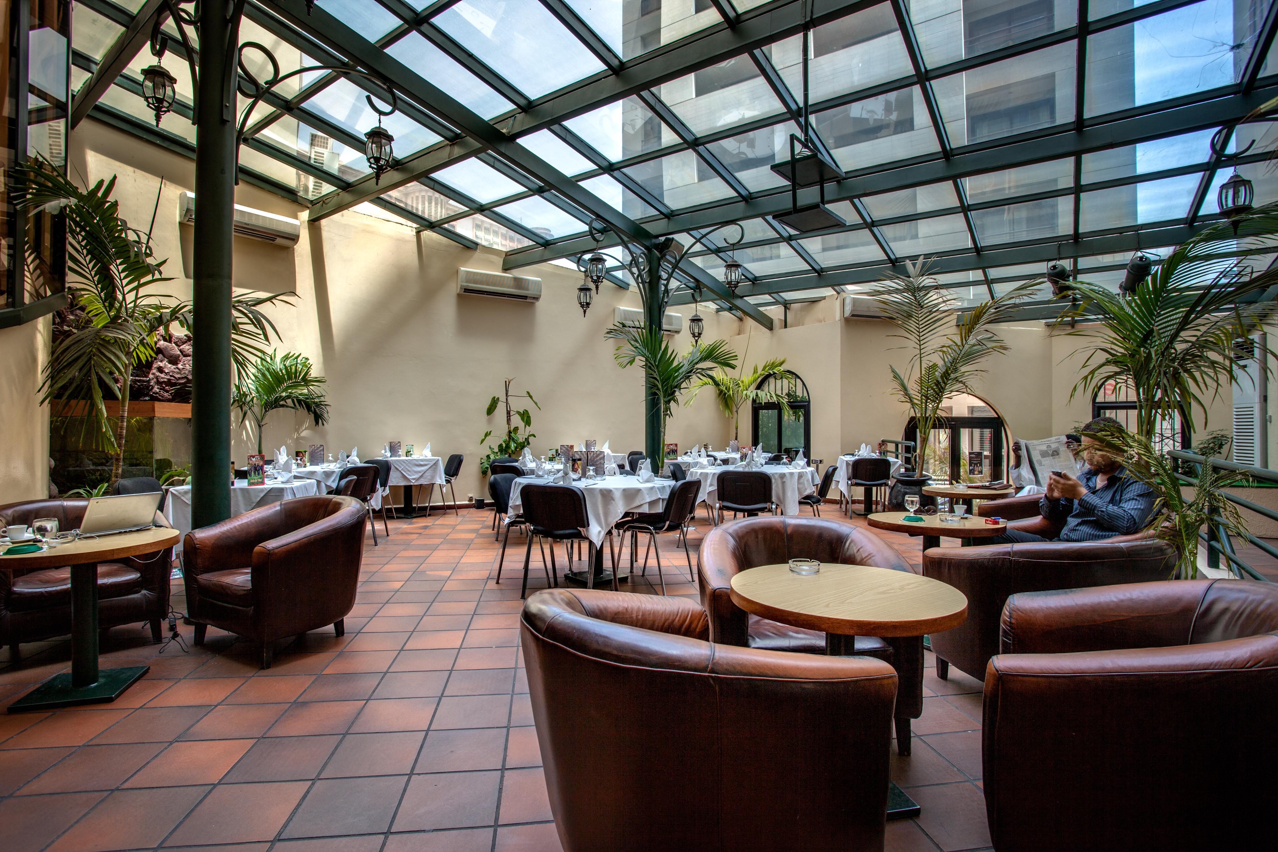 Готель Cafe De Rome Дакар Екстер'єр фото